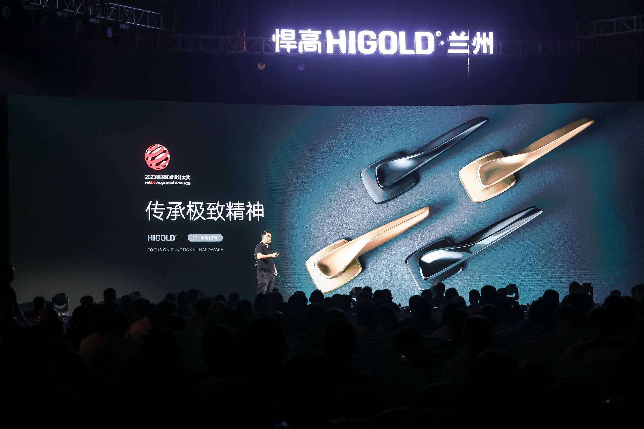 RON_0860.jpg RON_0860.jpg