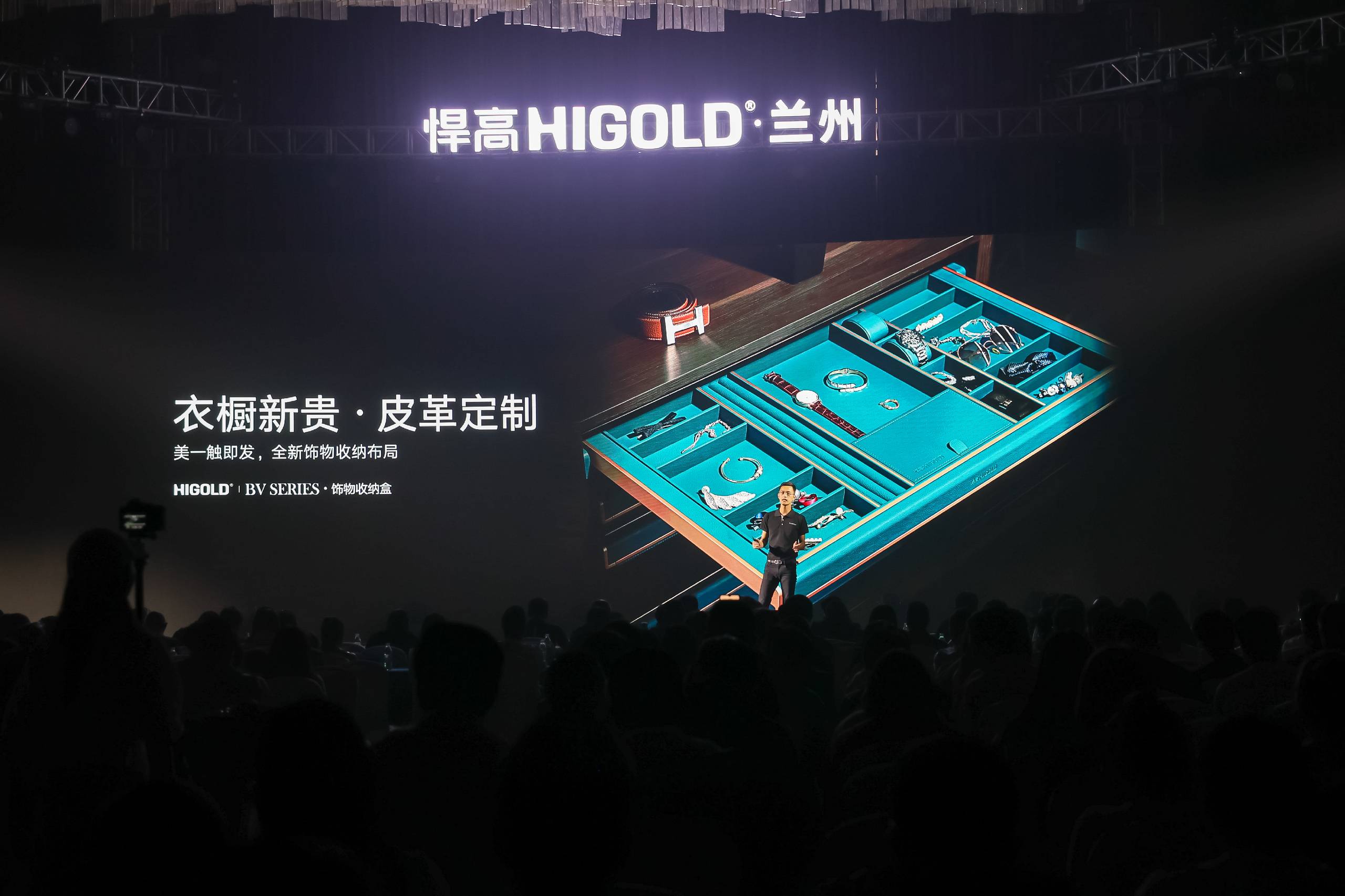 RON_0781.jpg RON_0781.jpg